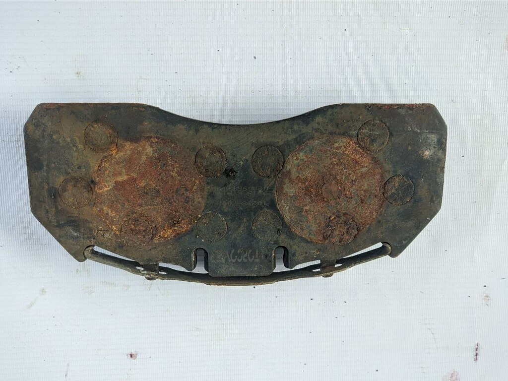 колодки тормозные б/у \ остаток 13мм - 1